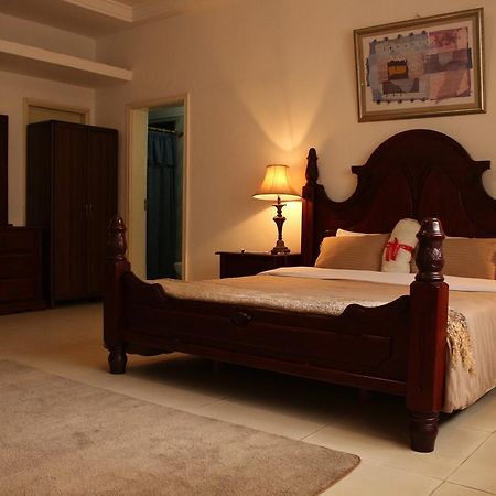 Embassy Suites Hotel Monrovia Eksteriør bilde