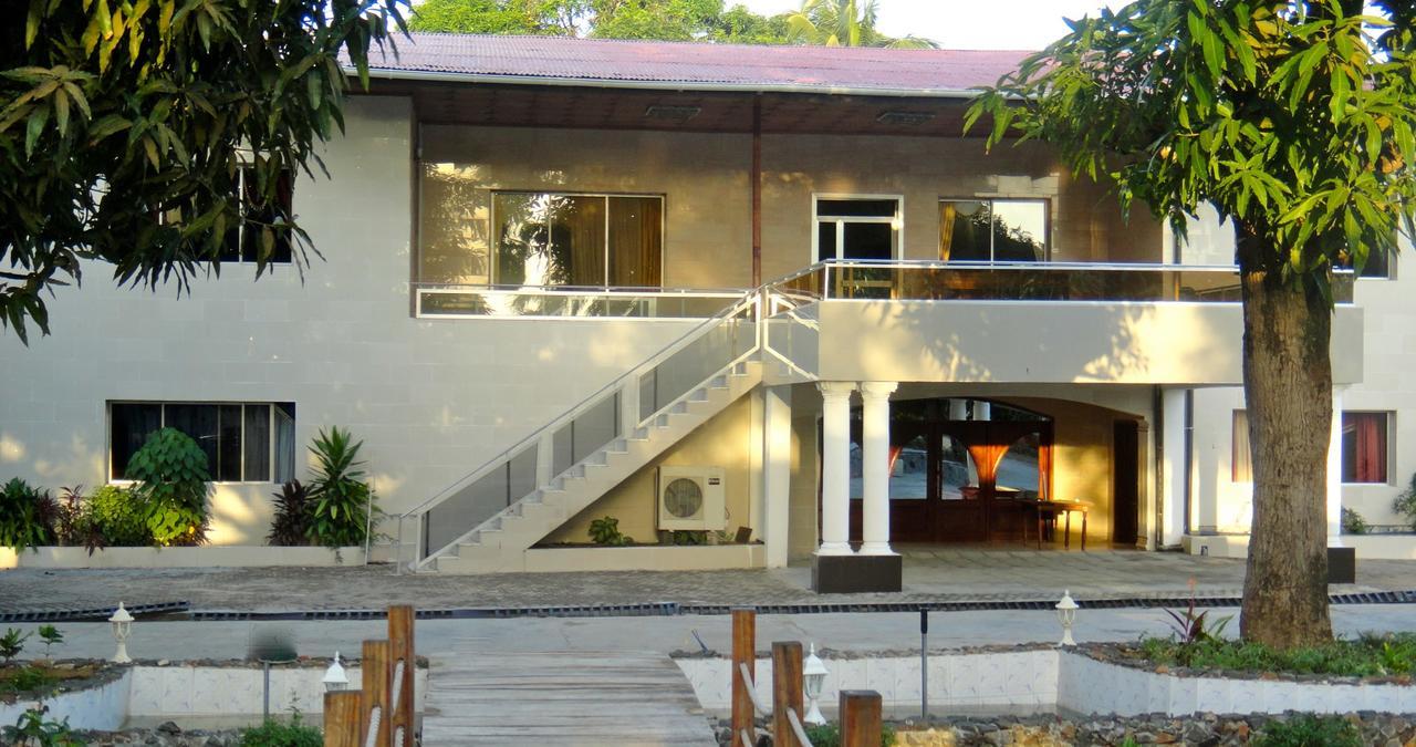 Embassy Suites Hotel Monrovia Eksteriør bilde