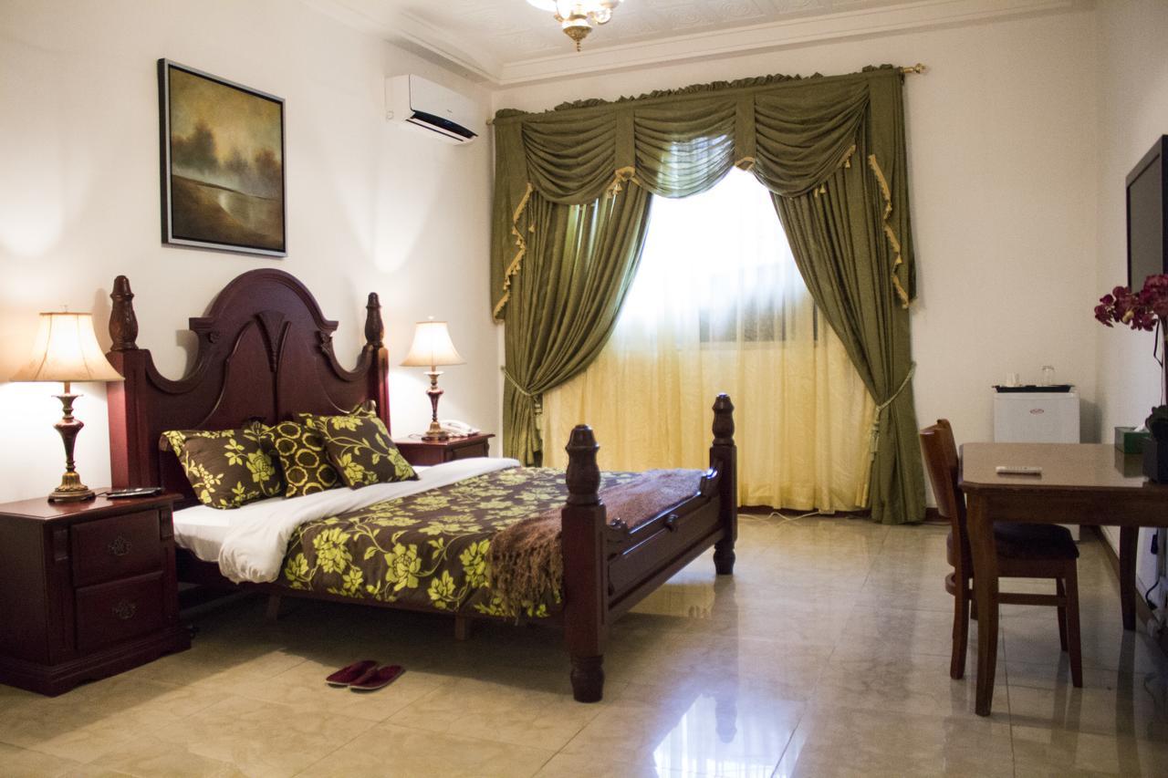 Embassy Suites Hotel Monrovia Eksteriør bilde