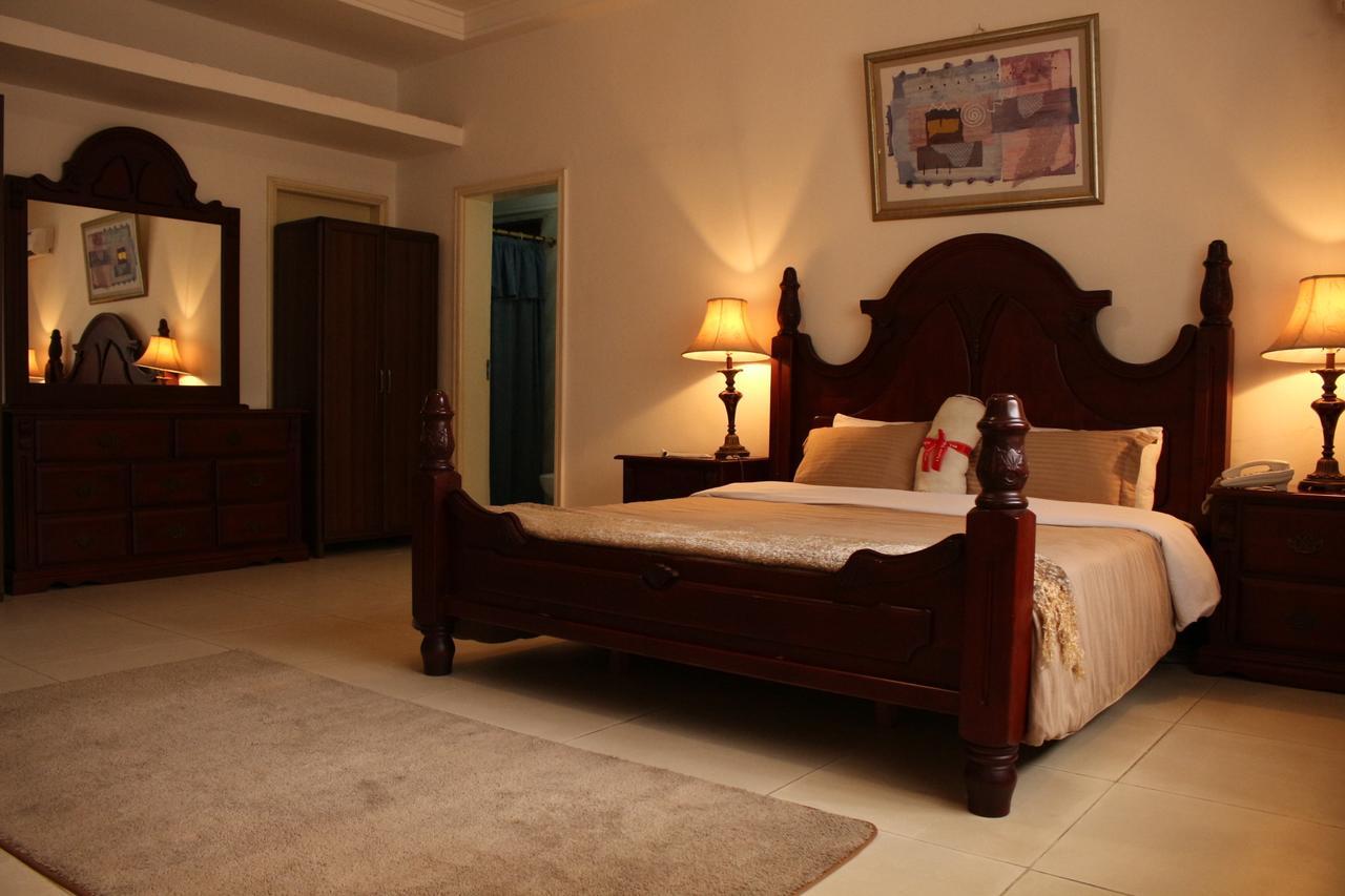 Embassy Suites Hotel Monrovia Eksteriør bilde