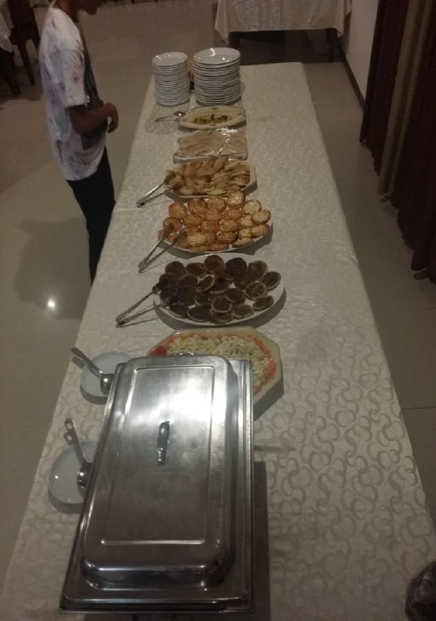 Embassy Suites Hotel Monrovia Eksteriør bilde