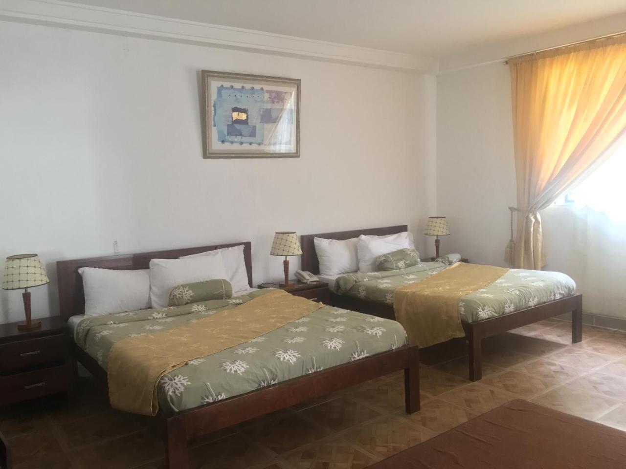 Embassy Suites Hotel Monrovia Eksteriør bilde